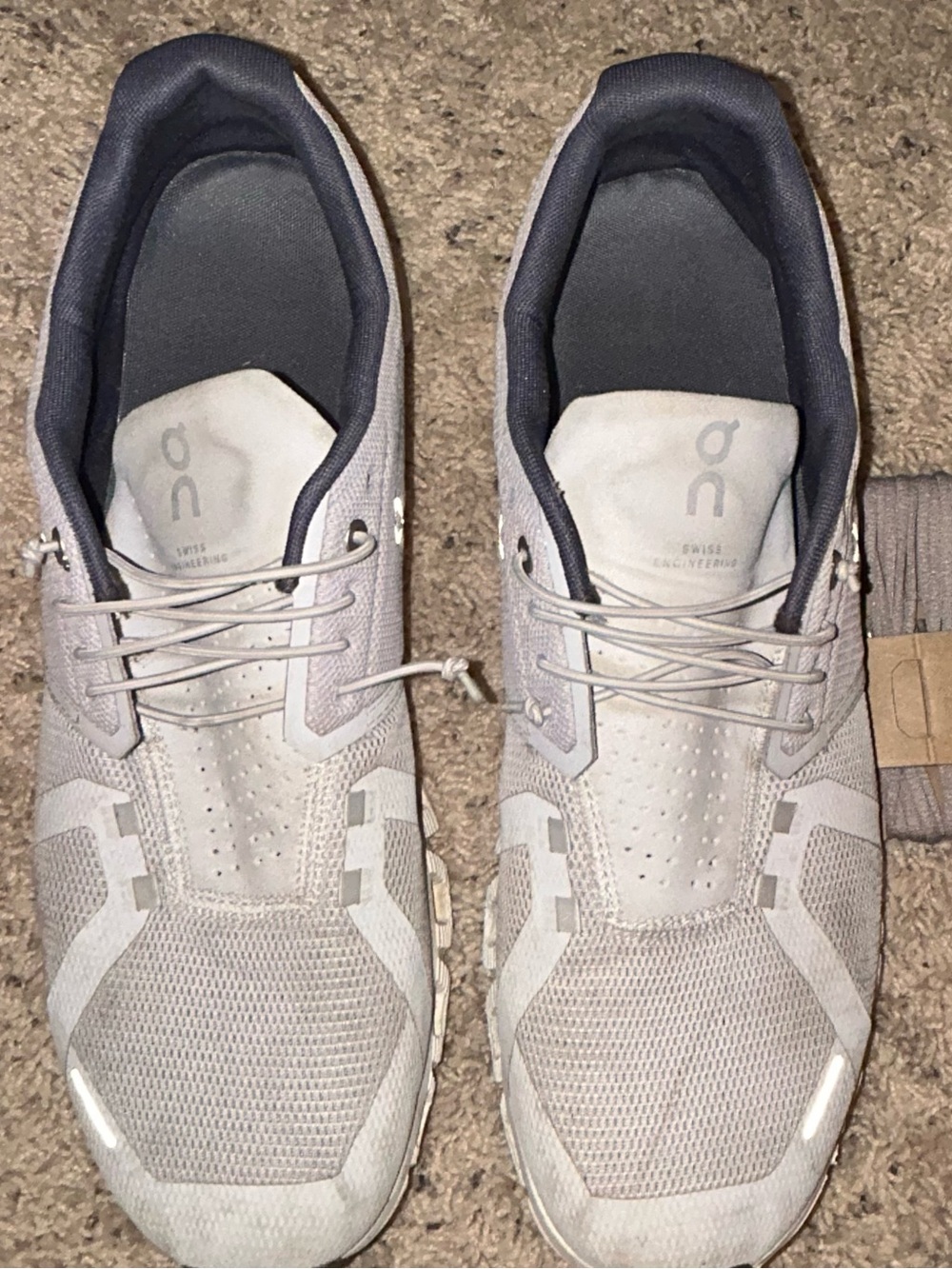 On Running Cloud 5 Men's Sneakers in Light Gray and Black Trim